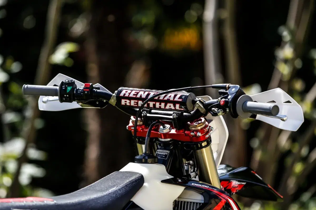 Rieju MR 300 2T PRO VS Ranger: TEST, enduro a confronto! Facile o cattiva? (11)