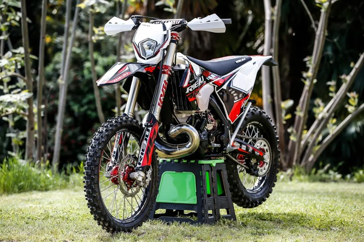 Rieju MR 300 2T PRO VS Ranger: TEST, enduro a confronto! Facile o cattiva? (29)