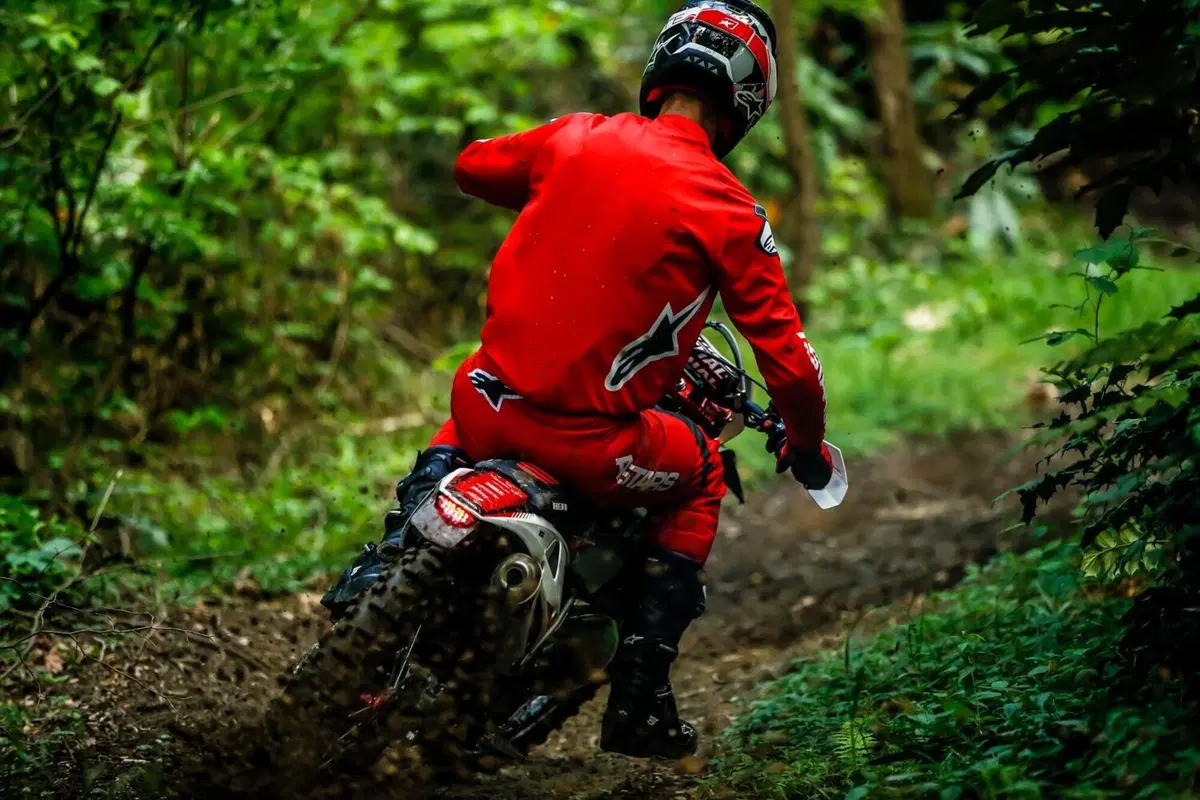 Rieju MR 300 2T PRO VS Ranger: TEST, enduro a confronto! Facile o cattiva? (40)