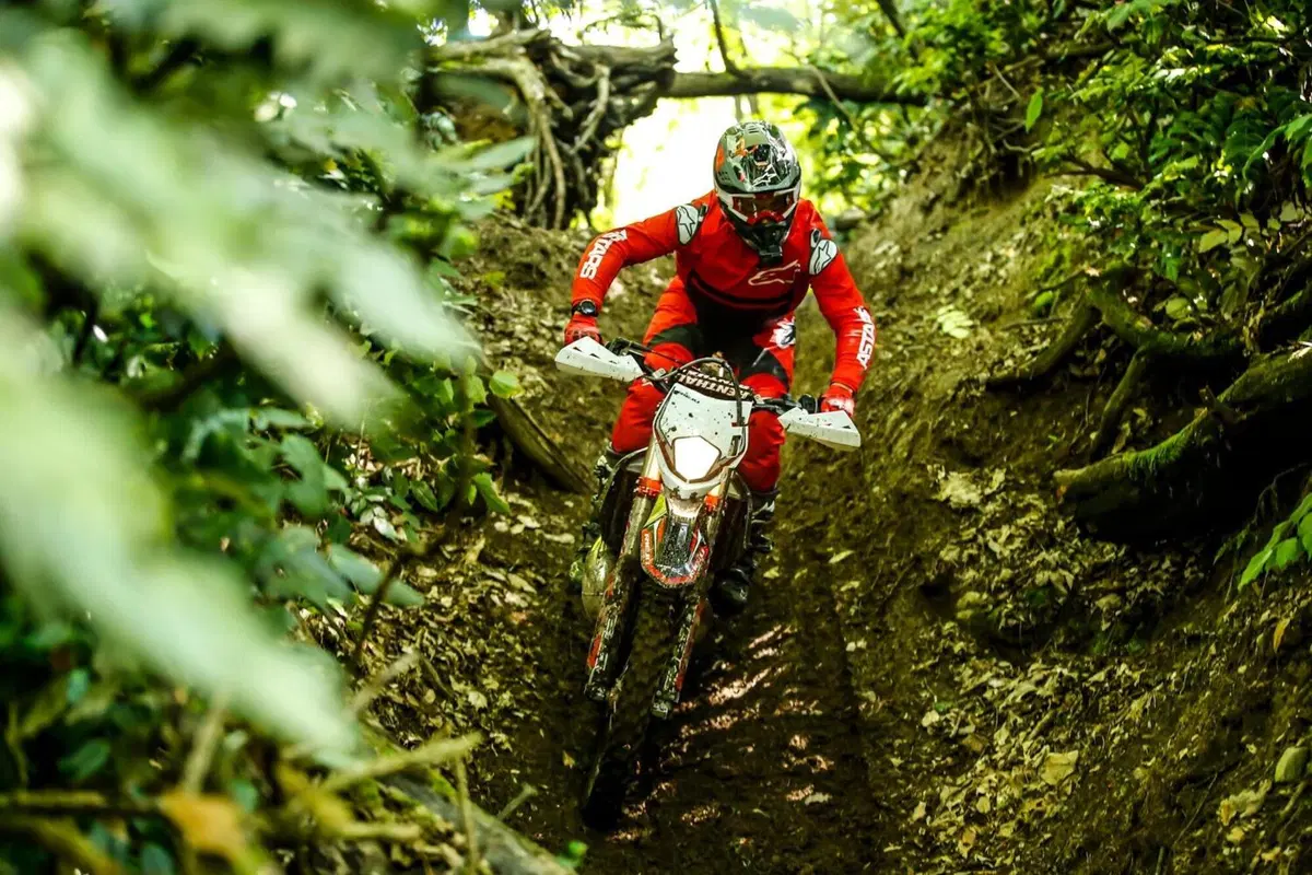 Rieju MR 300 2T PRO VS Ranger: TEST, enduro a confronto! Facile o cattiva? (44)