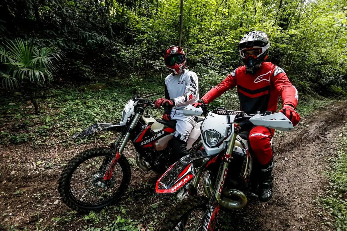 Rieju MR 300 2T PRO VS Ranger: TEST, enduro a confronto! Facile o cattiva? (47)