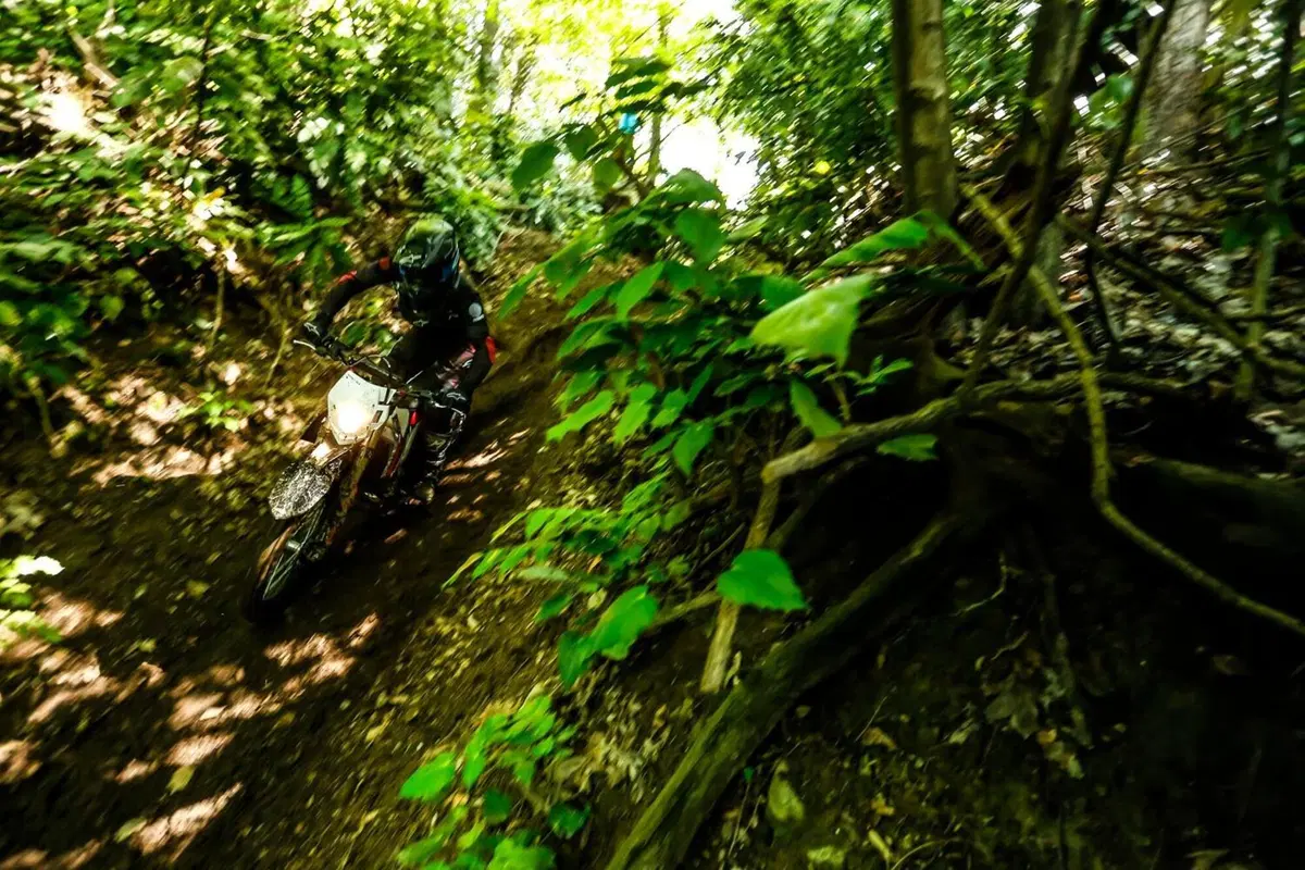 Rieju MR 300 2T PRO VS Ranger: TEST, enduro a confronto! Facile o cattiva? (56)