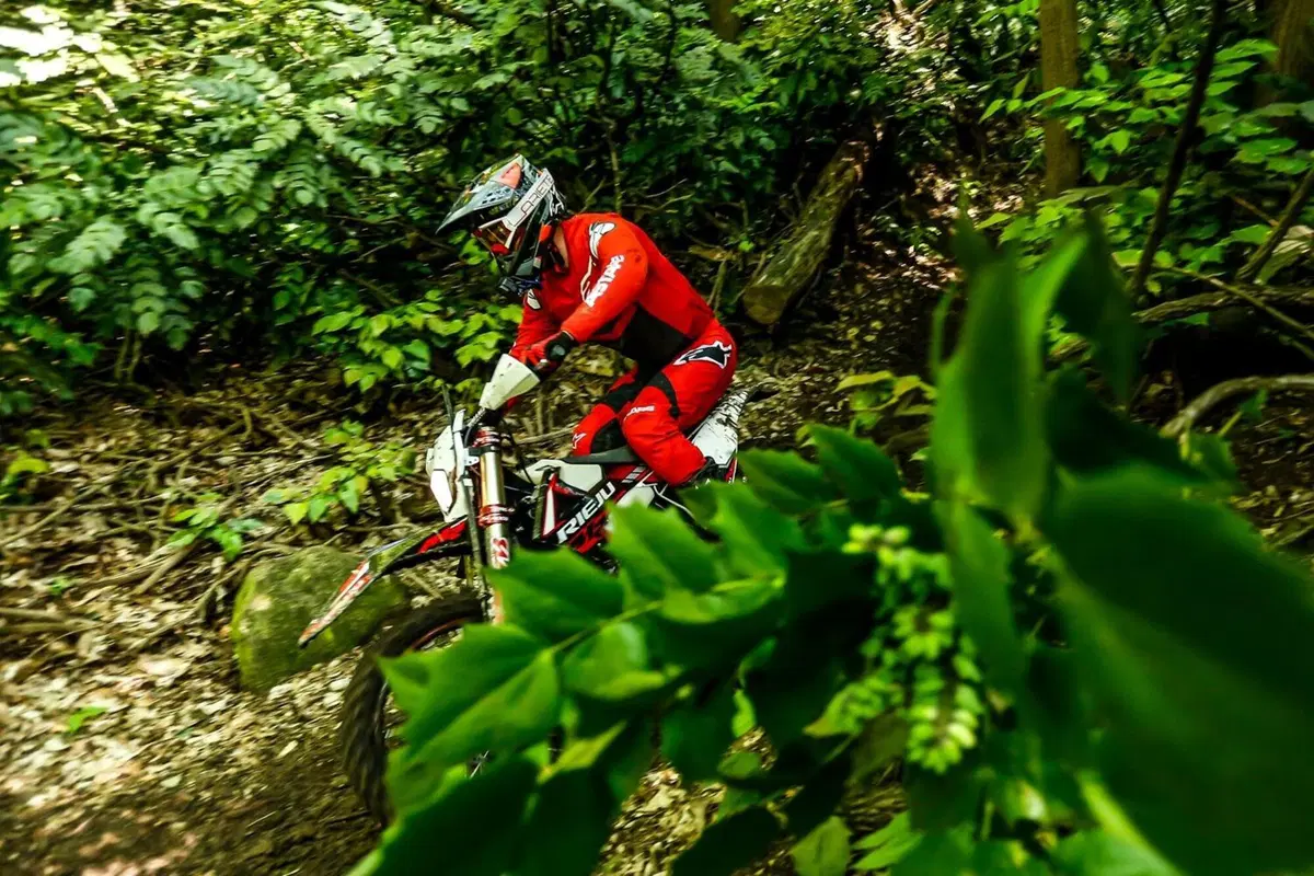 Rieju MR 300 2T PRO VS Ranger: TEST, enduro a confronto! Facile o cattiva? (58)