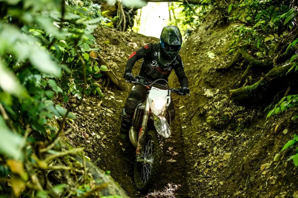 Rieju MR 300 2T PRO VS Ranger: TEST, enduro a confronto! Facile o cattiva? (4)