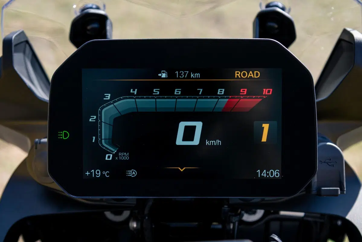 Maxienduro 1000 2021 TEST: BMW F750GS vs Moto Guzzi V85TT vs Triumph Tiger 850 Sport! (4)