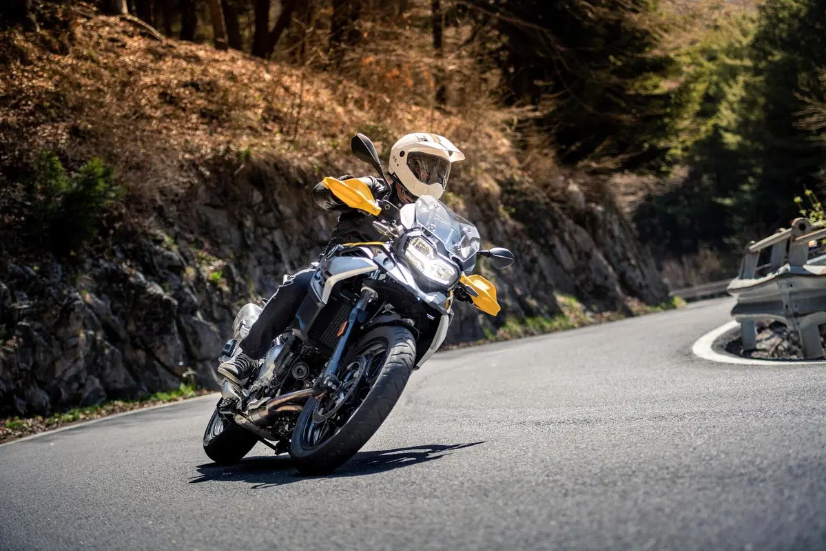 Maxienduro 1000 2021 TEST: BMW F750GS vs Moto Guzzi V85TT vs Triumph Tiger 850 Sport! (13)