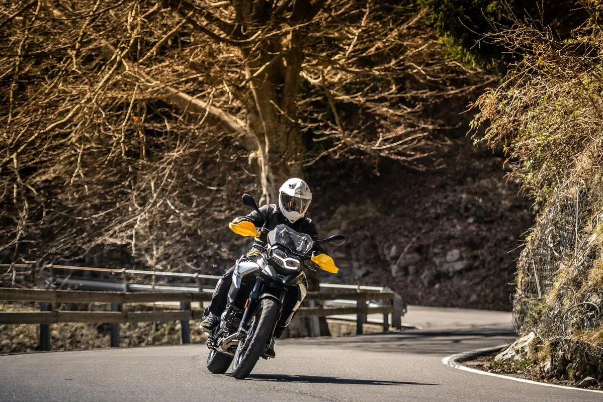 Maxienduro 1000 2021 TEST: BMW F750GS vs Moto Guzzi V85TT vs Triumph Tiger 850 Sport! (14)