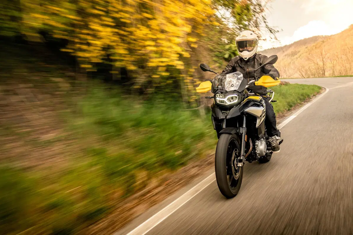 Maxienduro 1000 2021 TEST: BMW F750GS vs Moto Guzzi V85TT vs Triumph Tiger 850 Sport! (15)