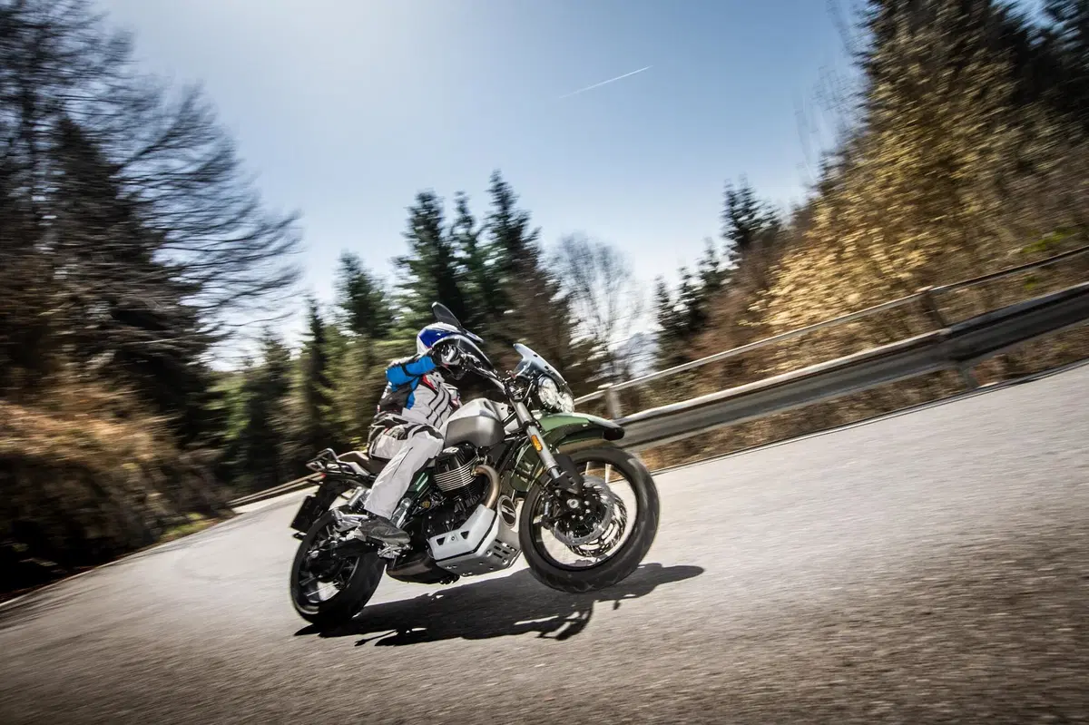 Maxienduro 1000 2021 TEST: BMW F750GS vs Moto Guzzi V85TT vs Triumph Tiger 850 Sport! (24)