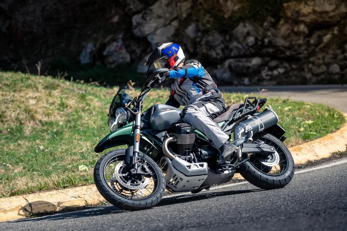 Maxienduro 1000 2021 TEST: BMW F750GS vs Moto Guzzi V85TT vs Triumph Tiger 850 Sport! (32)