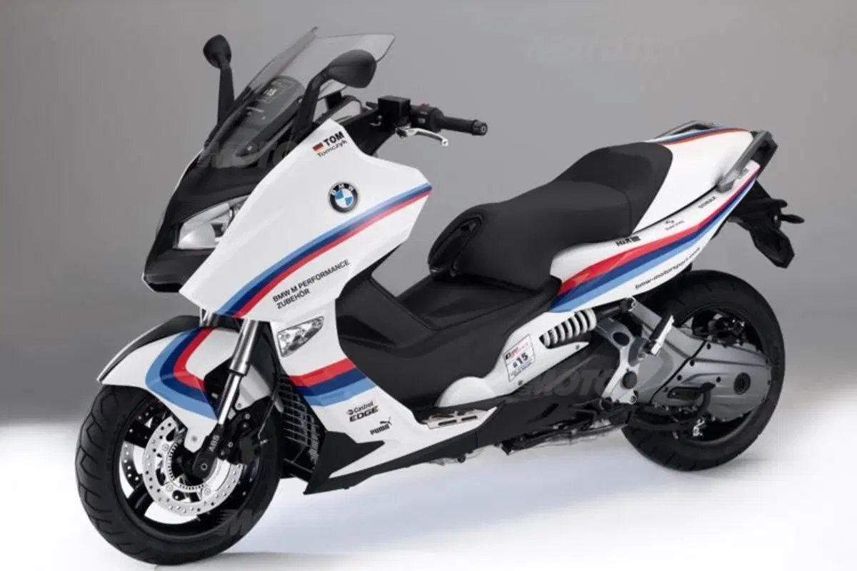 BMW C600 Sport: Limited Edition DTM replica (3)