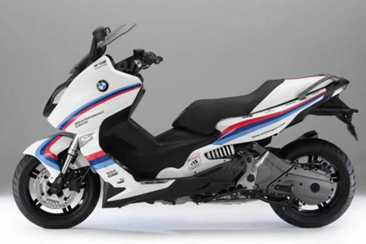 BMW C600 Sport: Limited Edition DTM replica (5)