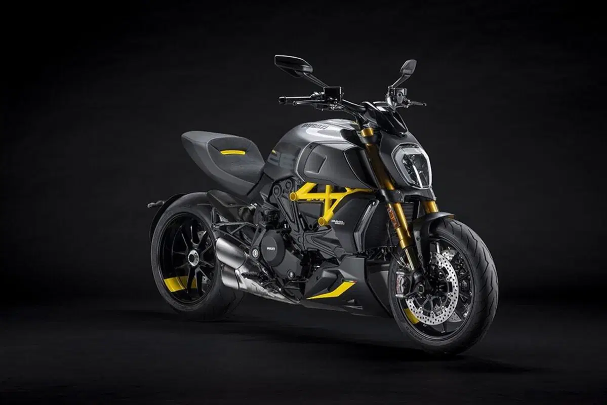 Ducati Diavel 1260S “Black and Steel”. Carattere sportivo (3)