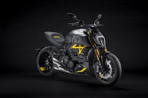 Ducati Diavel 1260S “Black and Steel”. Carattere sportivo (3)