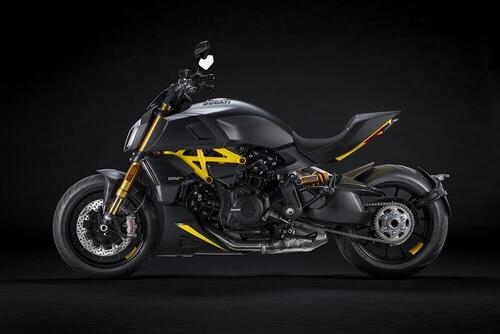 Ducati Diavel 1260S “Black and Steel”. Carattere sportivo (4)