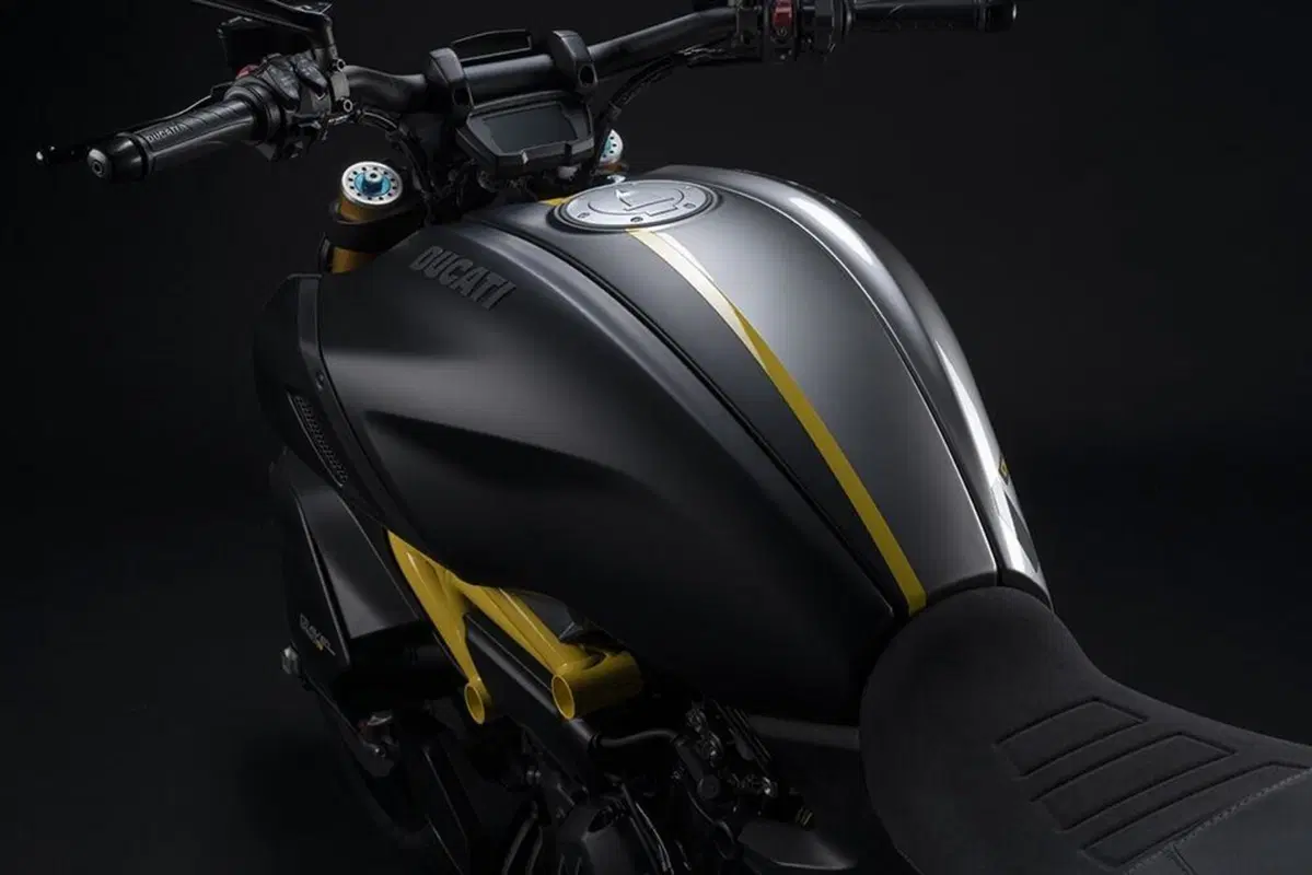 Ducati Diavel 1260S “Black and Steel”. Carattere sportivo (14)