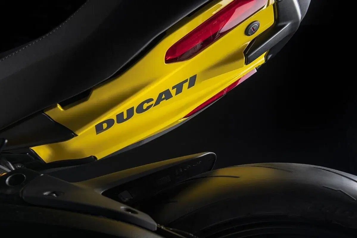 Ducati Diavel 1260S “Black and Steel”. Carattere sportivo (21)