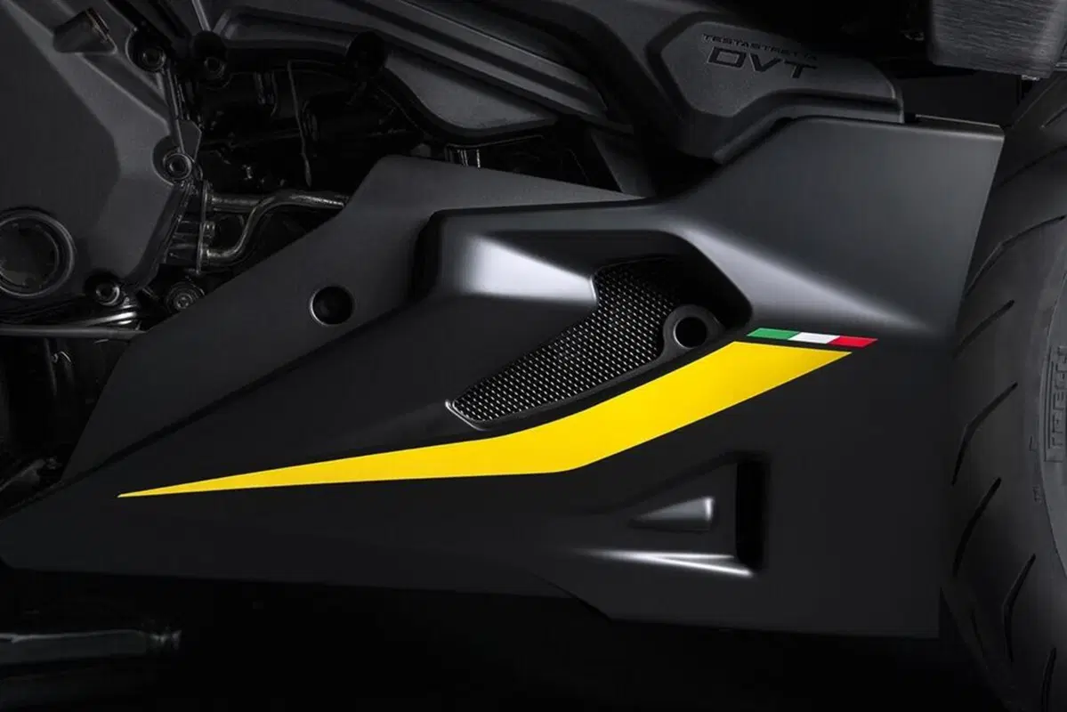 Ducati Diavel 1260S “Black and Steel”. Carattere sportivo (22)