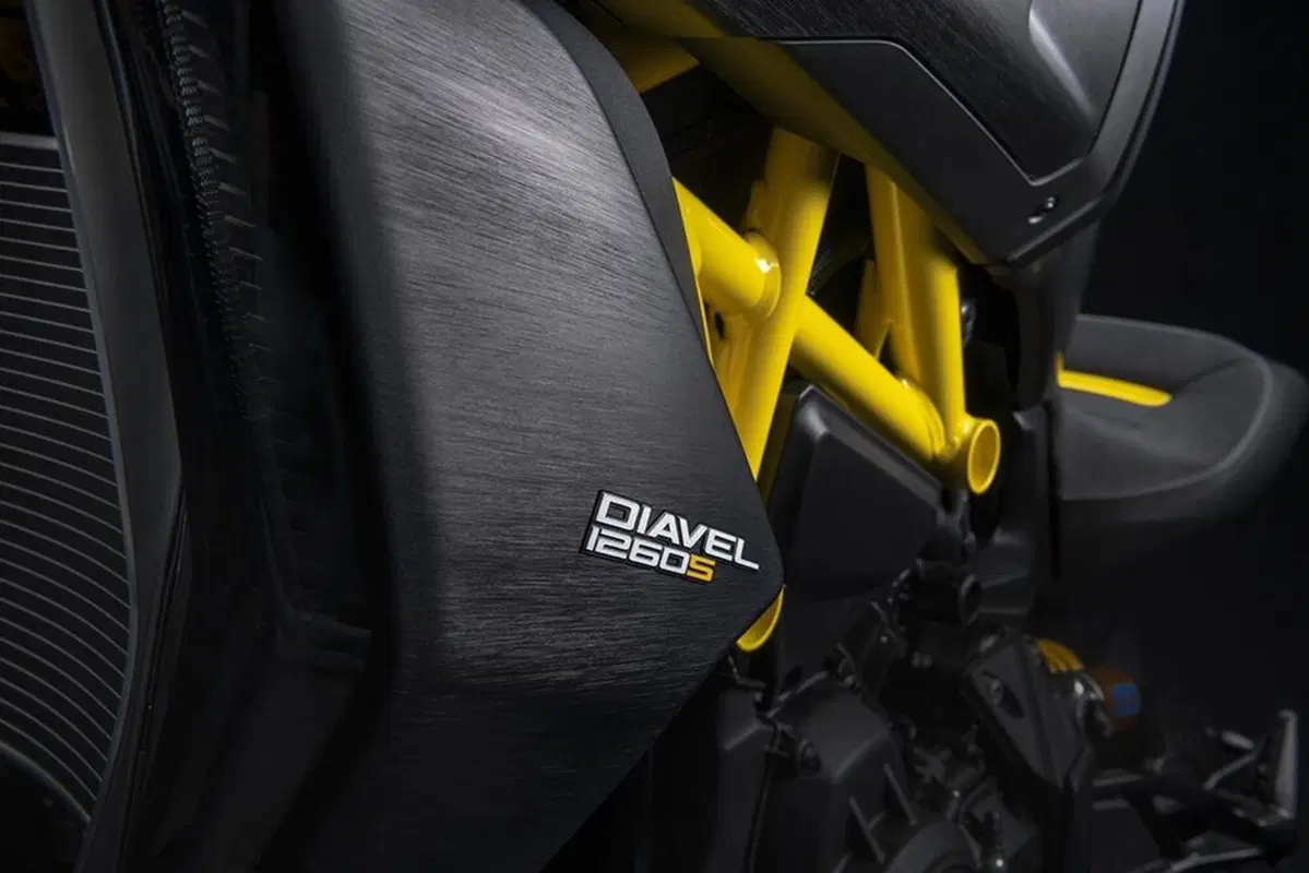 Ducati Diavel 1260S “Black and Steel”. Carattere sportivo (17)
