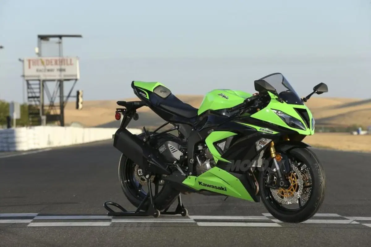 Kawasaki Ninja ZX-6R 636  (13)