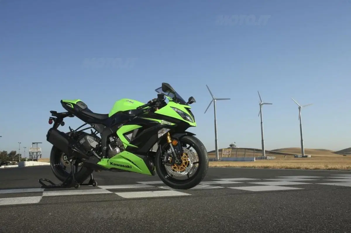 Kawasaki Ninja ZX-6R 636  (14)