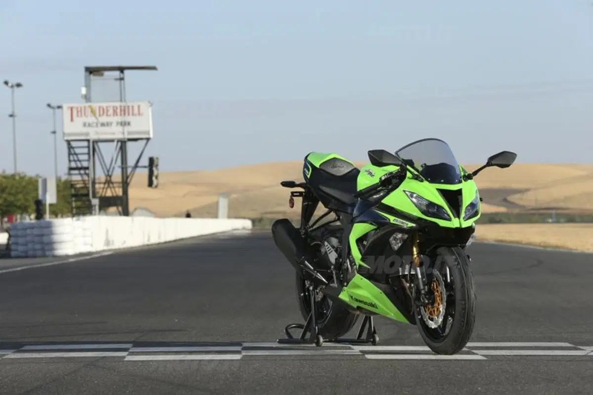 Kawasaki Ninja ZX-6R 636  (15)
