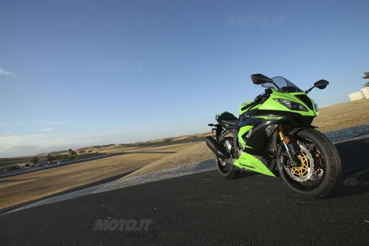 Kawasaki Ninja ZX-6R 636  (25)