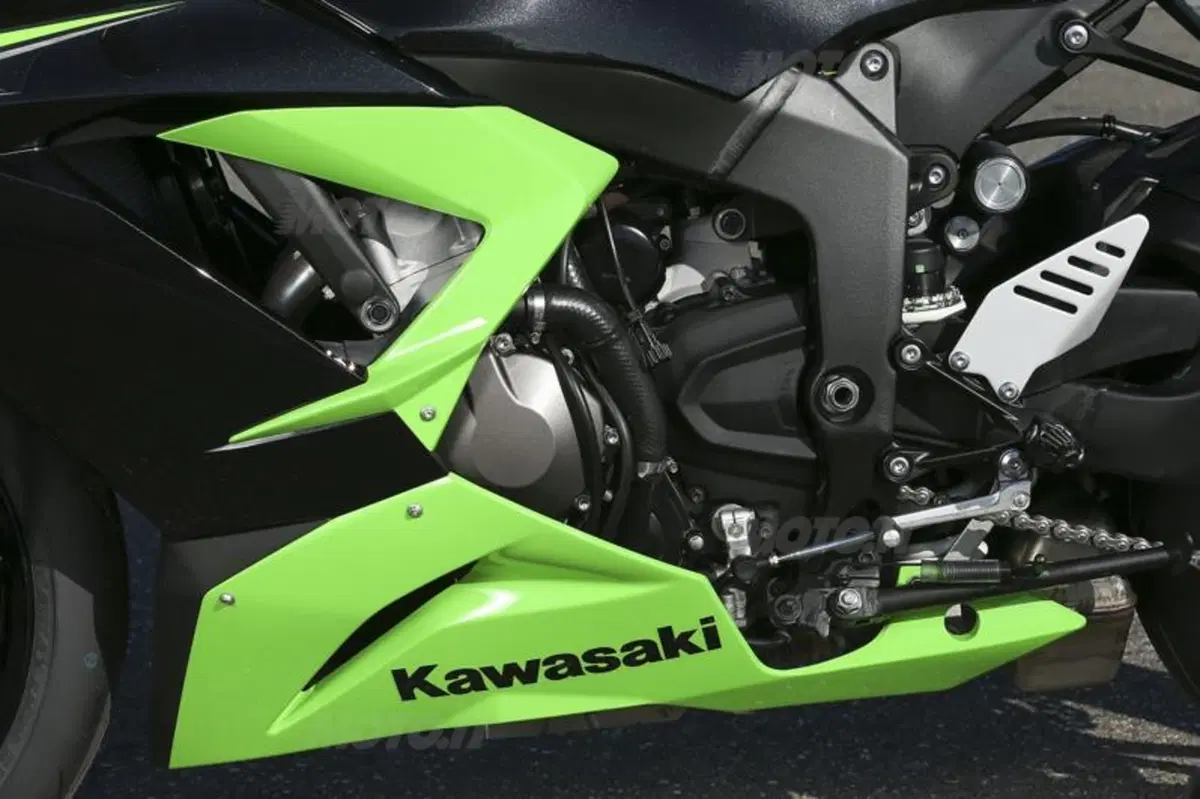 Kawasaki Ninja ZX-6R 636  (44)