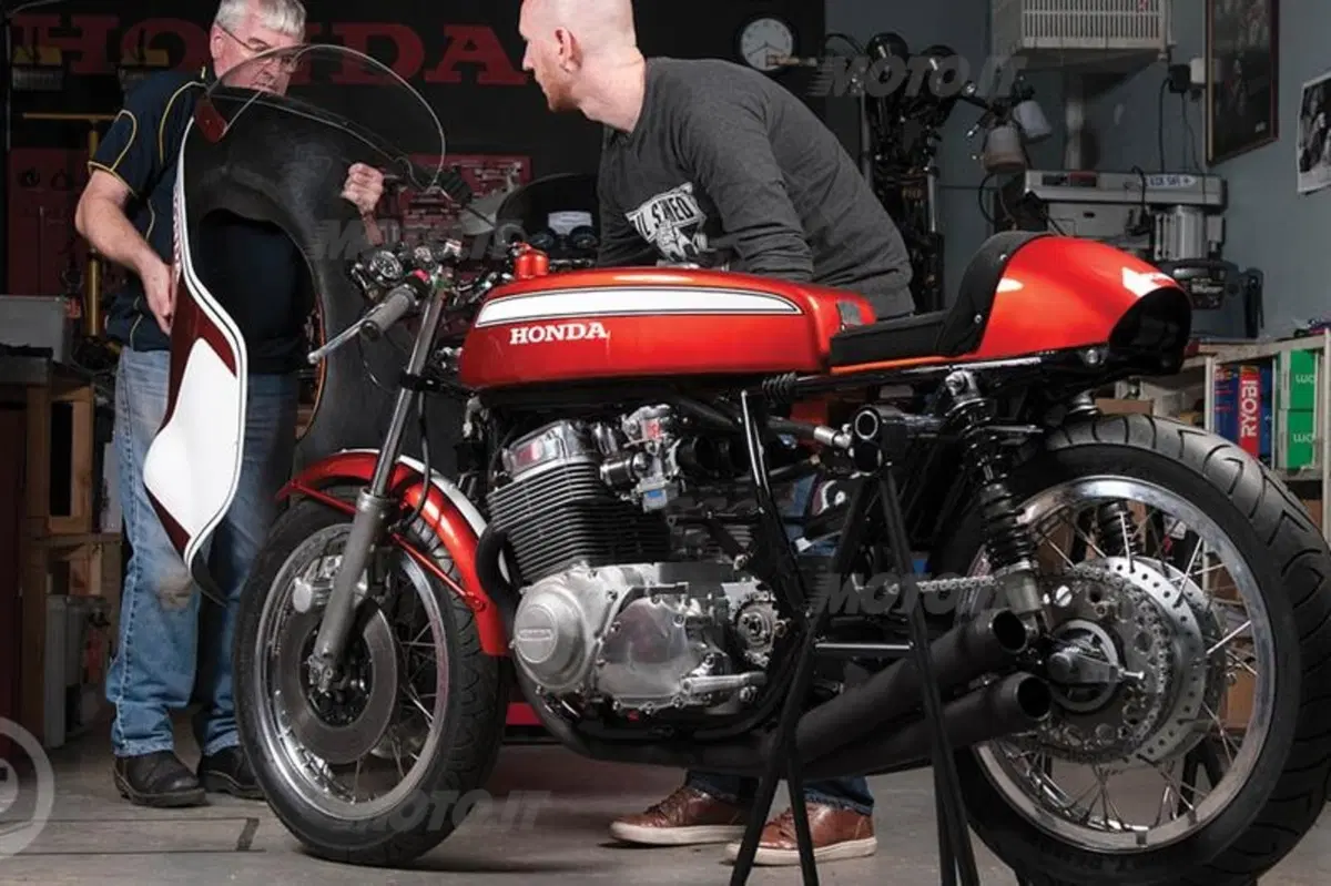Honda CR750 Replica dalla TT Motorcycles (5)