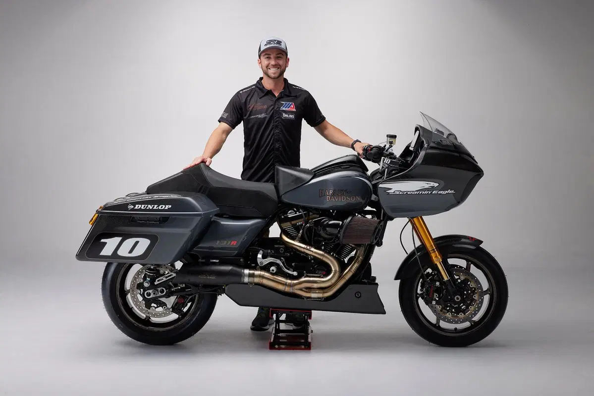King of the Baggers: Harley-Davidson schiera Travis Wyman per la gara di Road America (2)