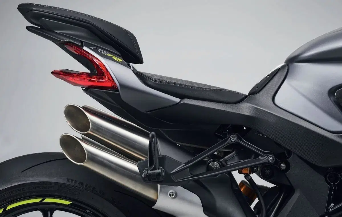 MV Agusta Brutale 1000RR 2021. Dati, foto e prezzo (14)