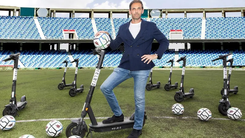 Helbiz, non solo due ruote: ora arriva anche il calcio