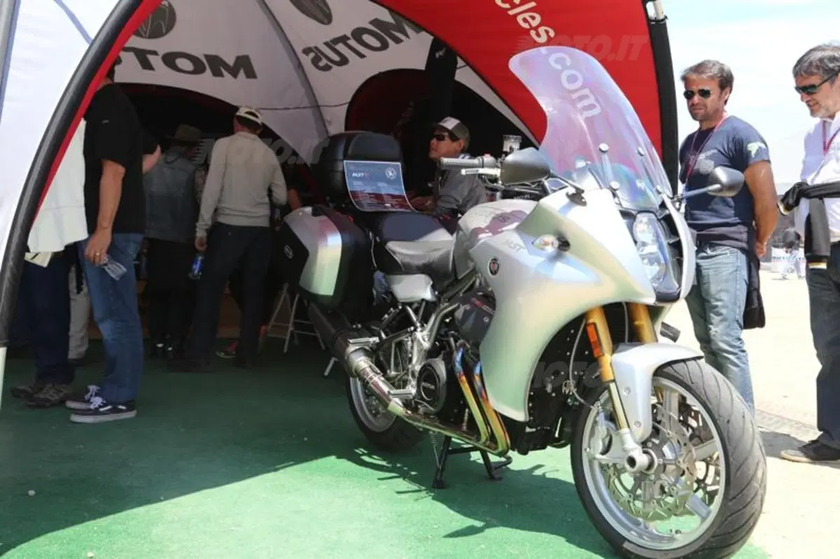 Laguna Seca: quando la gara mondiale incontra la festa di paese (14)