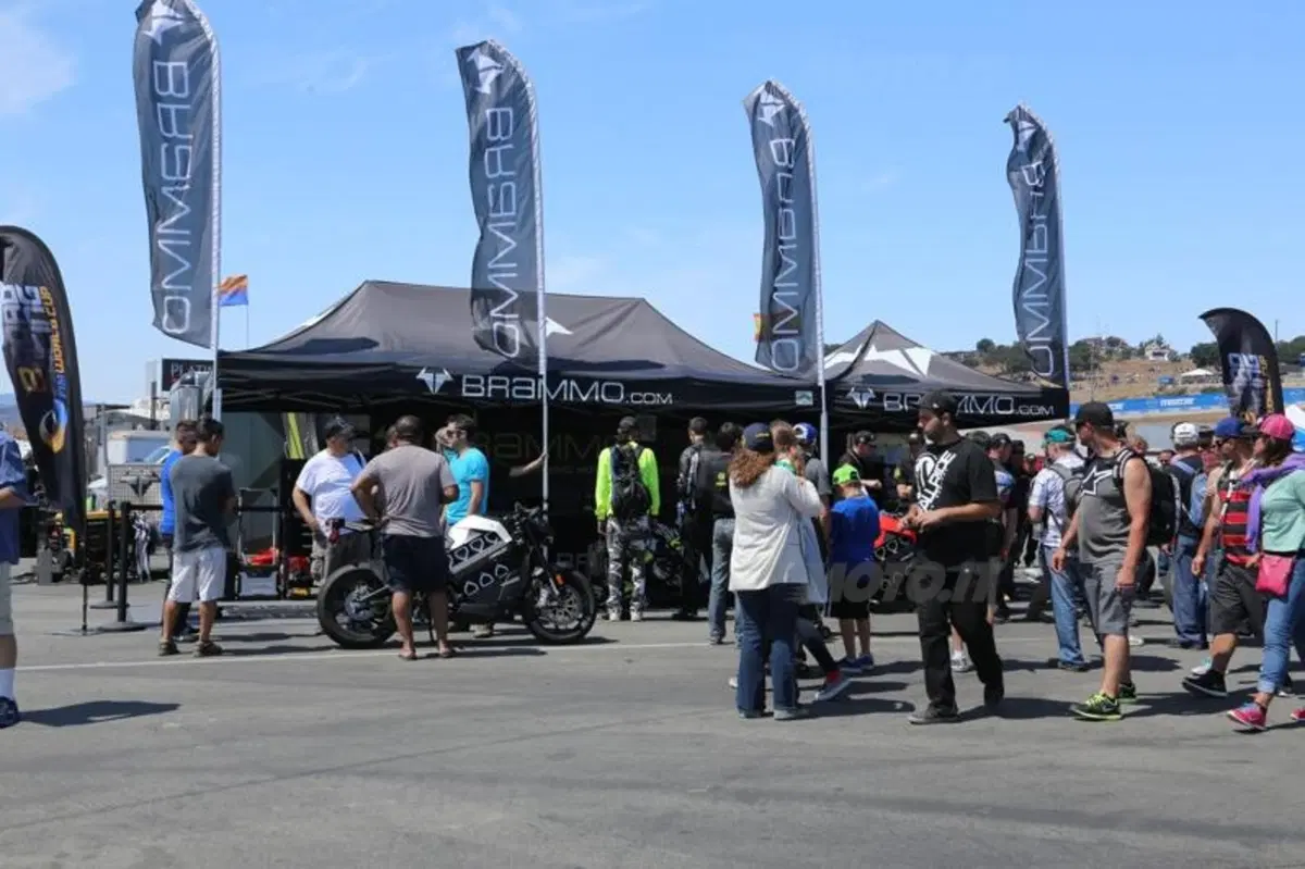 Laguna Seca: quando la gara mondiale incontra la festa di paese (17)