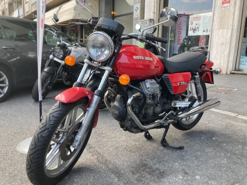 Moto Guzzi V35 II