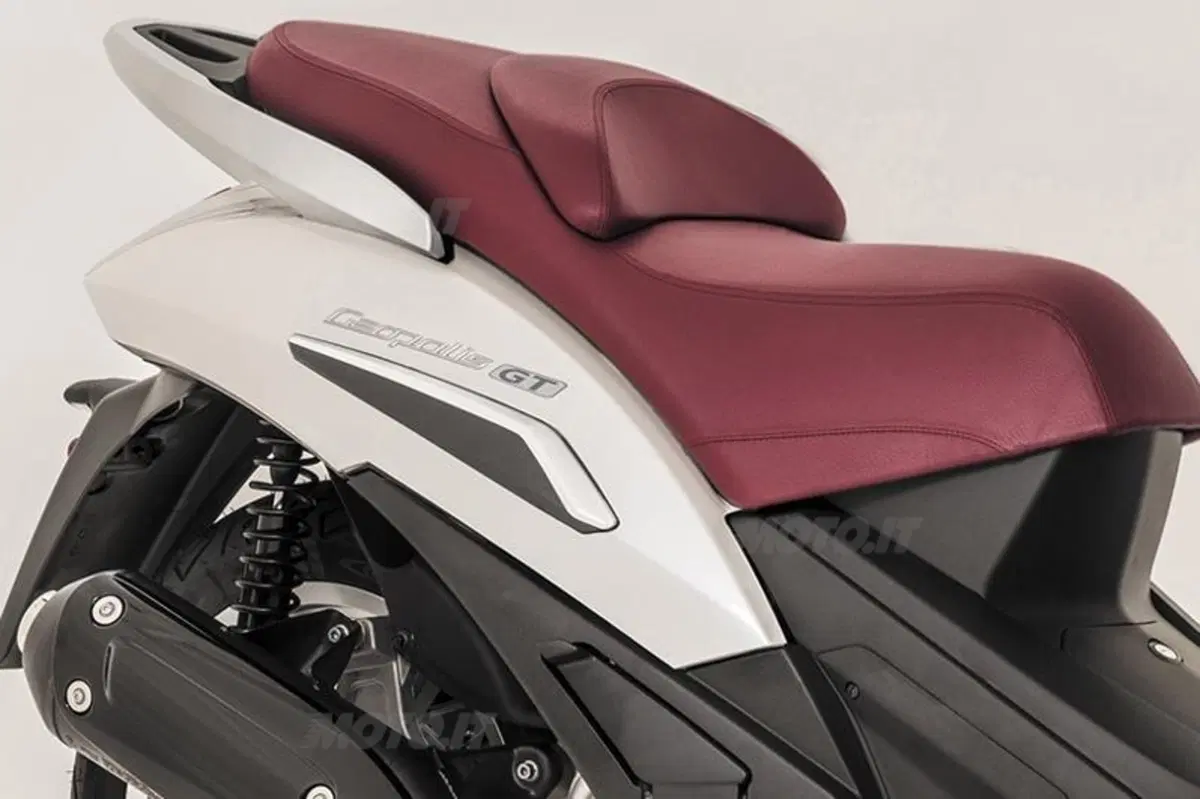 Geopolis 300 GT: Peugeot fa il bis