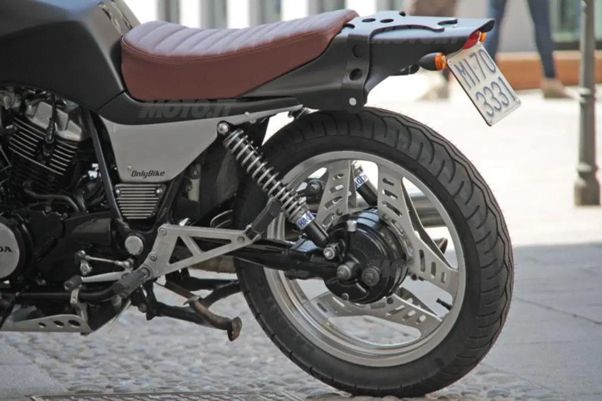 Honda VT500E Flat Track (6)