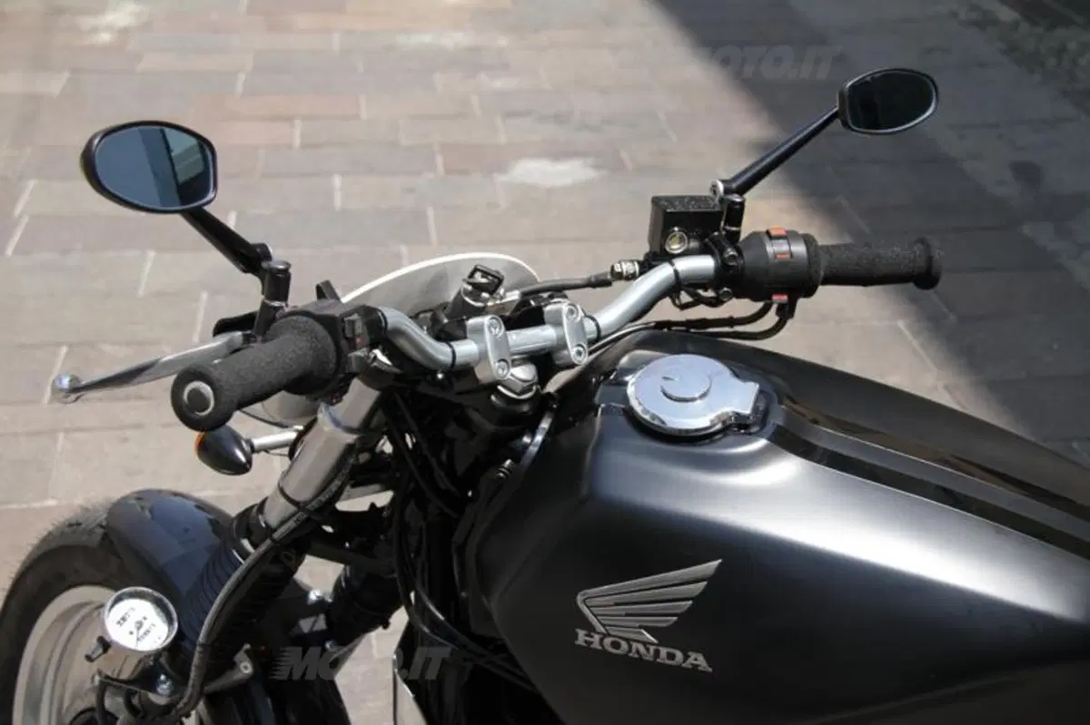 Honda VT500E Flat Track (16)