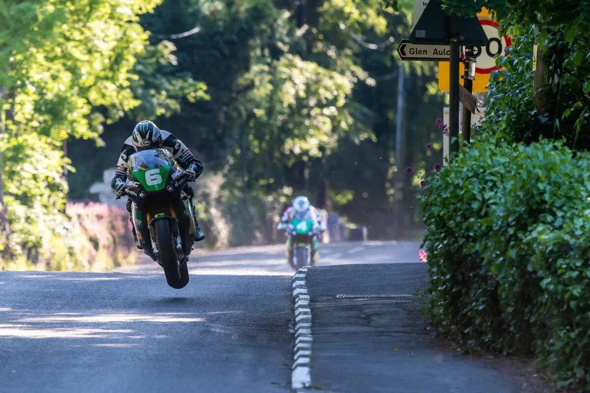 Il Tourist Trophy si rinnova: dal 2022 copertura live, nuovi programmi di gara e Supertwin