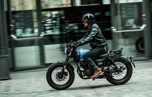 Brixton Rayburn 125. Un po' café racer, un po' bobber (7)