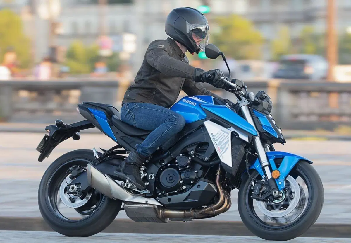 Nuova Suzuki GSX-S950. Dedicata a chi ha le patenti A e A2 (13)