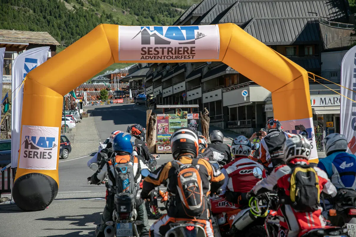  Alla HAT Series con la Suzuki V-Strom 1000 XT