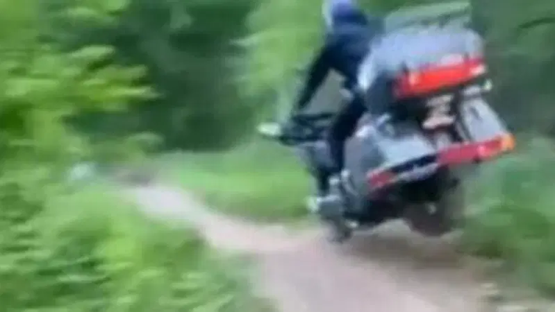 La Honda Goldwing &egrave; perfetta per l'offroad! E adesso provate a sostenere il contrario [VIDEO VIRALE]