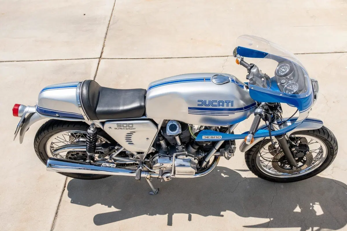 Una Ducati 900 SS del 1976 all'asta per 30.000 euro (2)