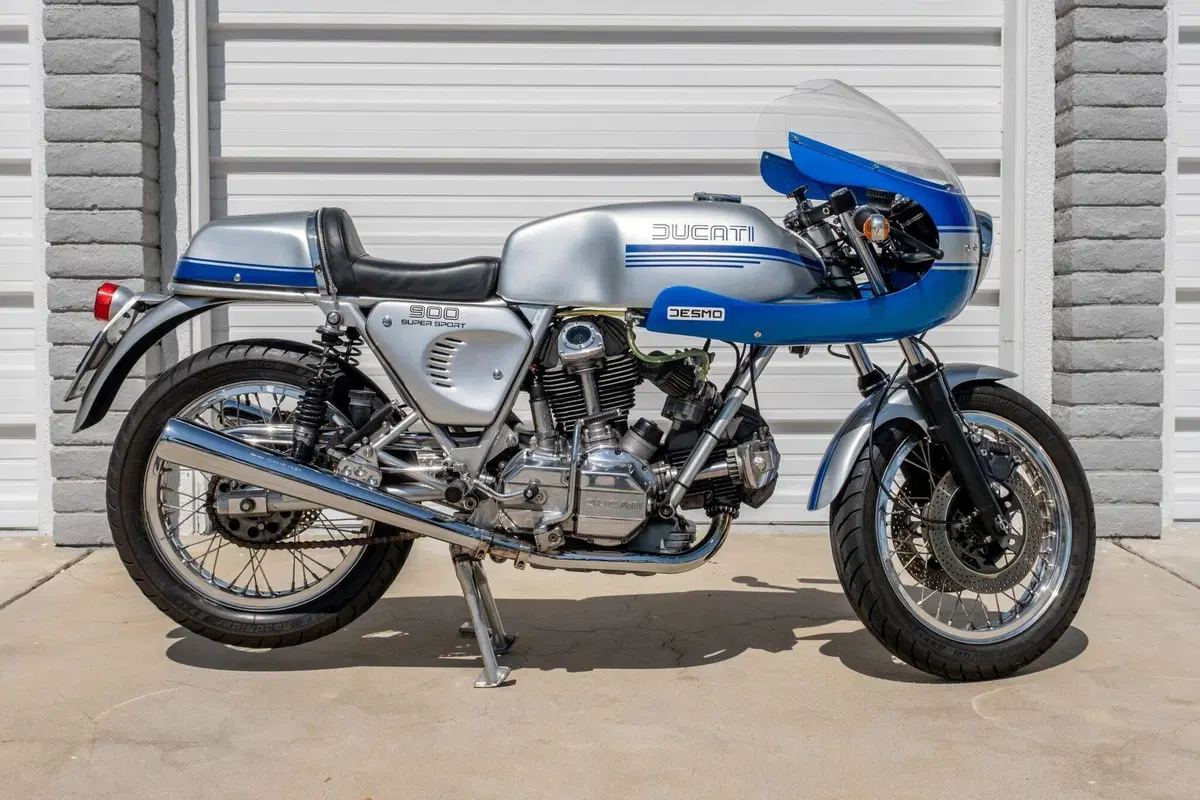 Una Ducati 900 SS del 1976 all'asta per 30.000 euro (3)