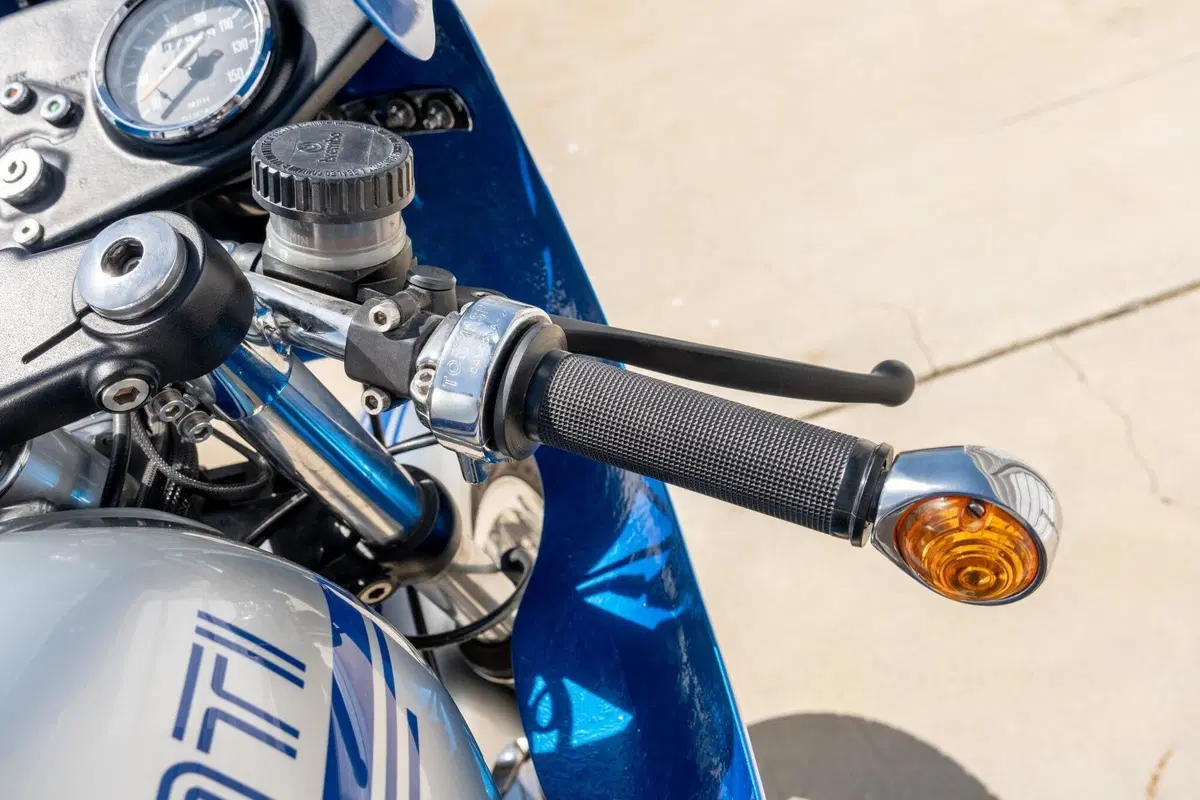 Una Ducati 900 SS del 1976 all'asta per 30.000 euro (12)