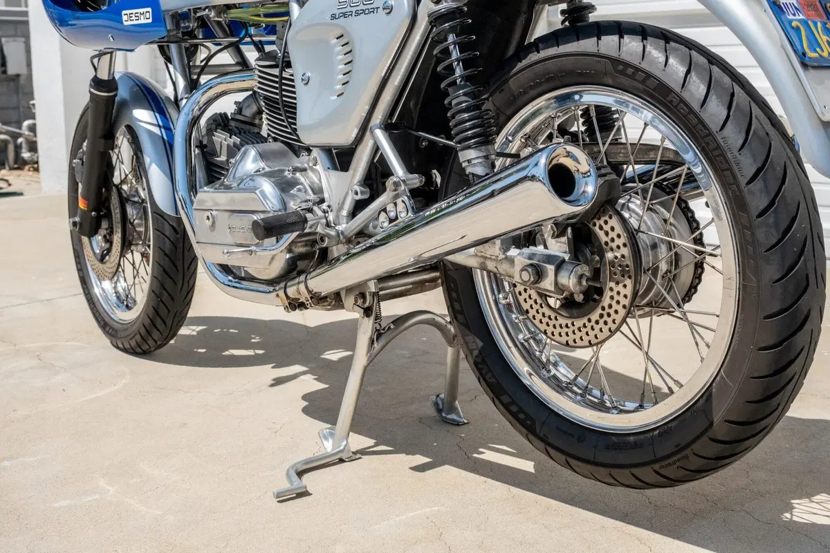 Una Ducati 900 SS del 1976 all'asta per 30.000 euro (22)