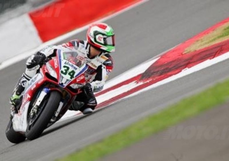 Sykes si aggiudica le prime qualifiche SBK a Silverstone