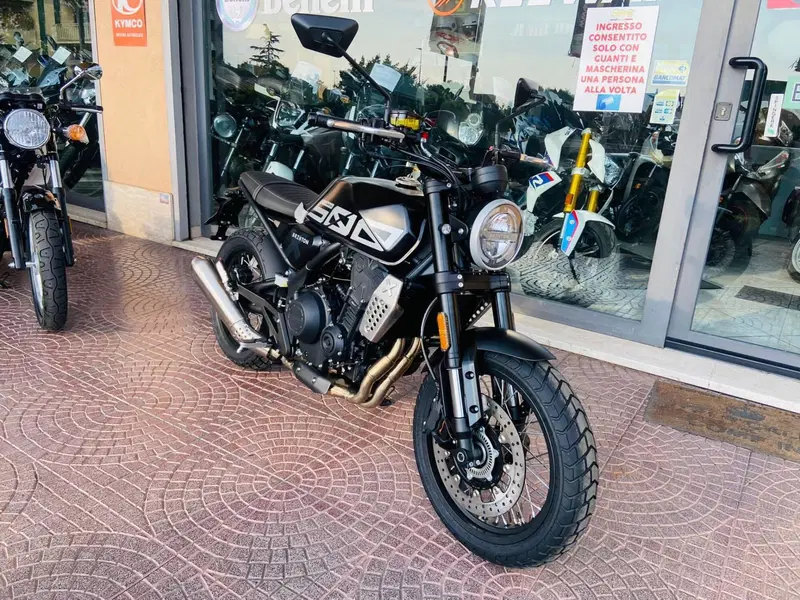 Brixton Motorcycles Crossfire 500 X (2021 - 26) (2)