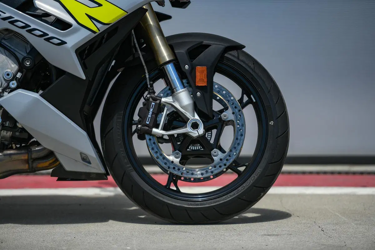 BMW S1000R 2021 TEST: è migliorata. Forse troppo? (9)